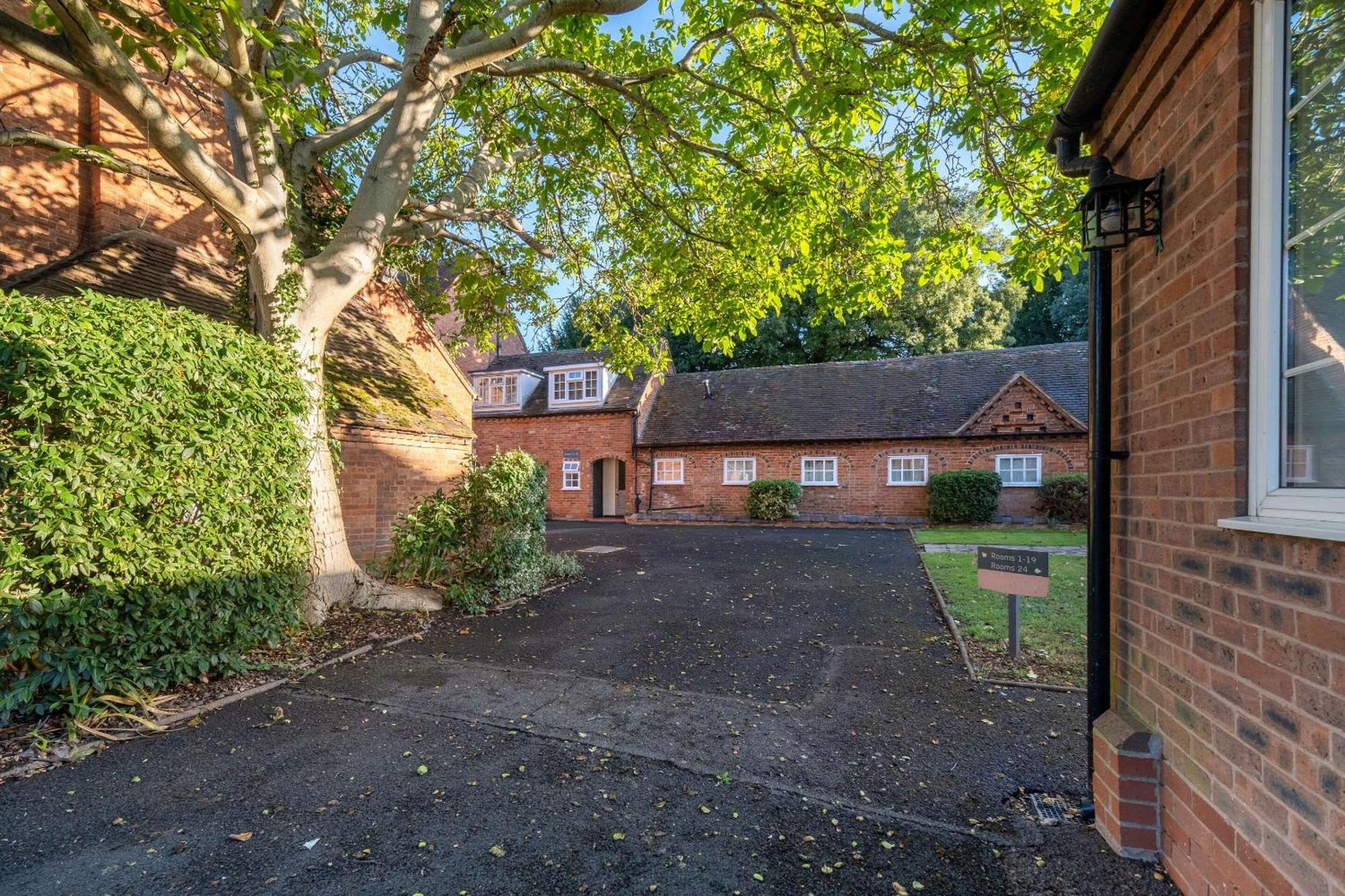 Clarion Hotel Charlecote Pheasant Wellesbourne Exterior photo